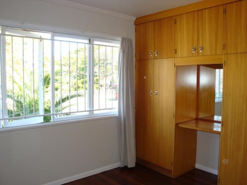 67 Ellen Street, Oxley QLD 4075