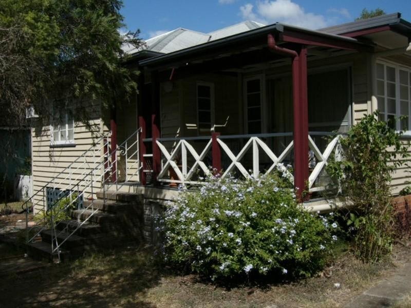 279 Long Street East, Graceville QLD 4075