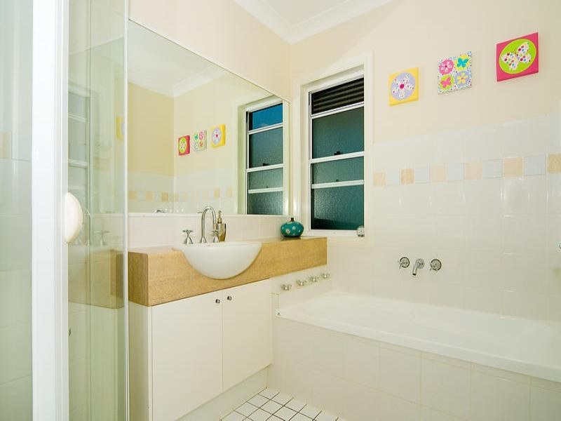 17 Walker Street, Corinda QLD 4075