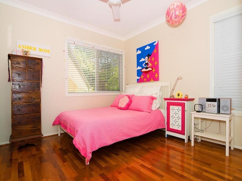 17 Walker Street, Corinda QLD 4075