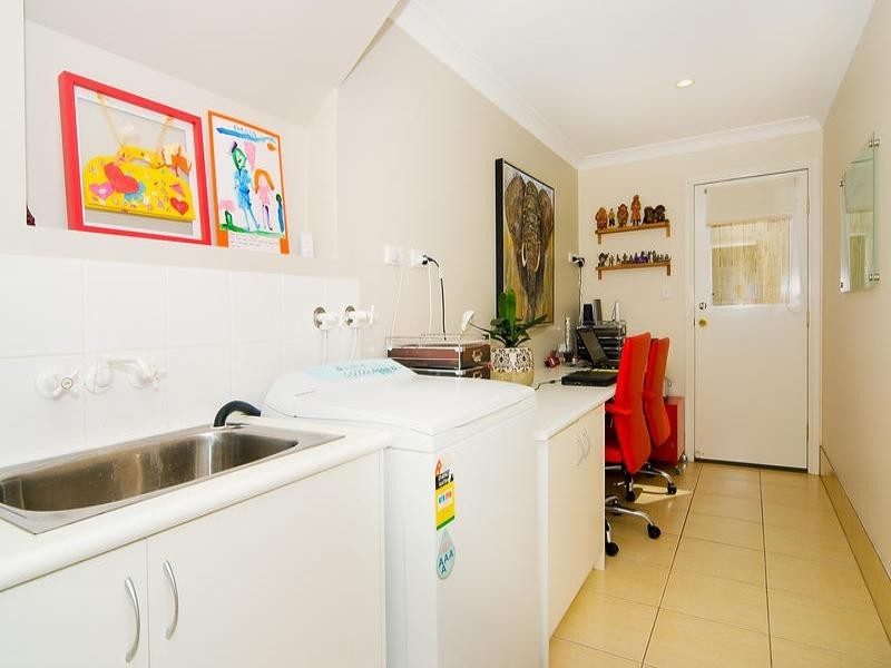 17 Walker Street, Corinda QLD 4075