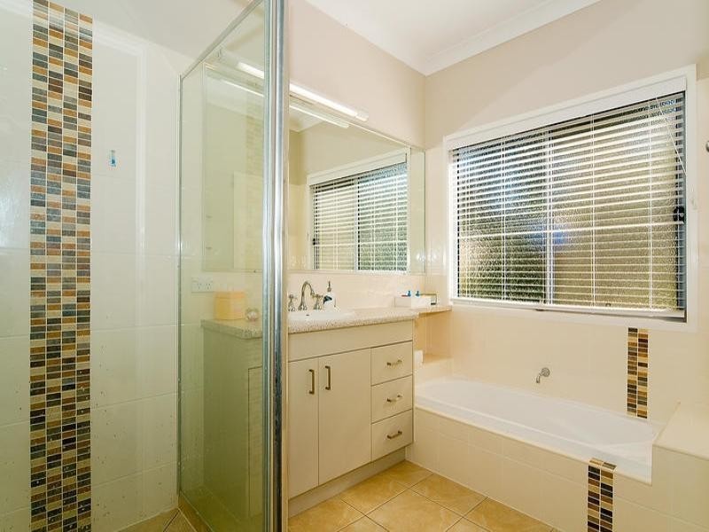 110 Gordon Circuit, Seventeen Mile Rocks QLD 4073