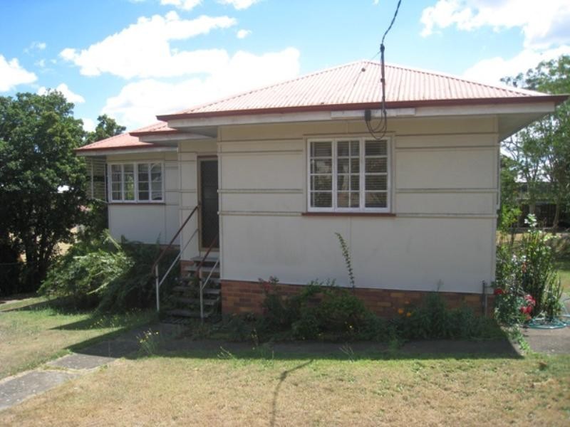 99 Hilda Street, Corinda QLD 4075