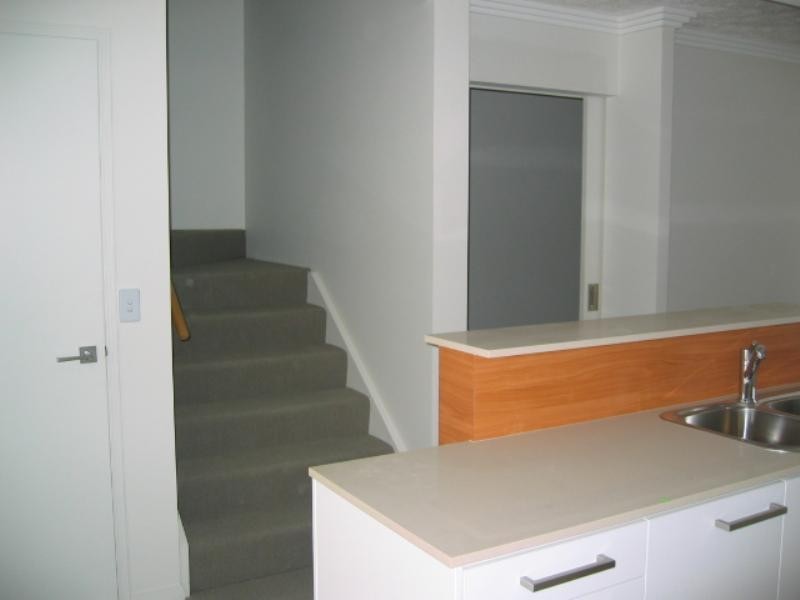 203/803 Stanley Street, Woolloongabba QLD 4102