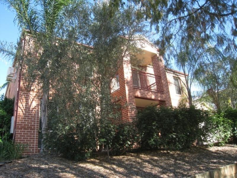 34 Egmont Street, Sherwood QLD 4075