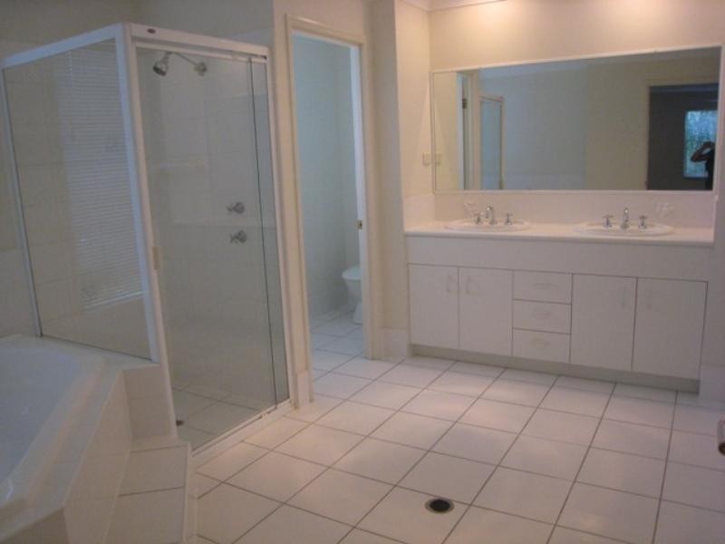 34 Egmont Street, Sherwood QLD 4075