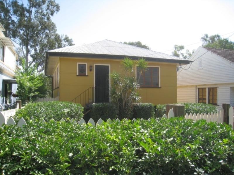 38 Hood Street, Sherwood QLD 4075