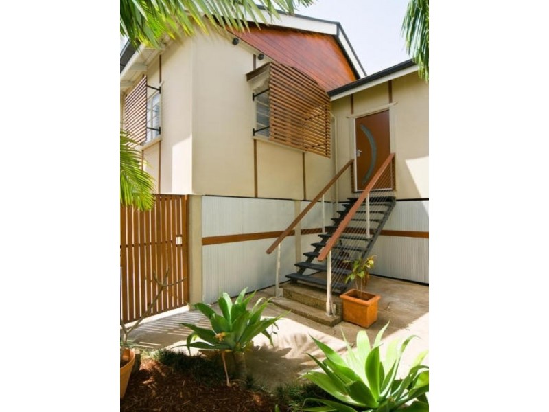 31 Camelot Street, Tennyson QLD 4105