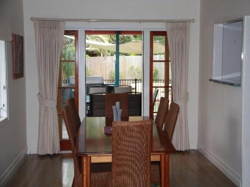 275 Long Street East, Graceville QLD 4075