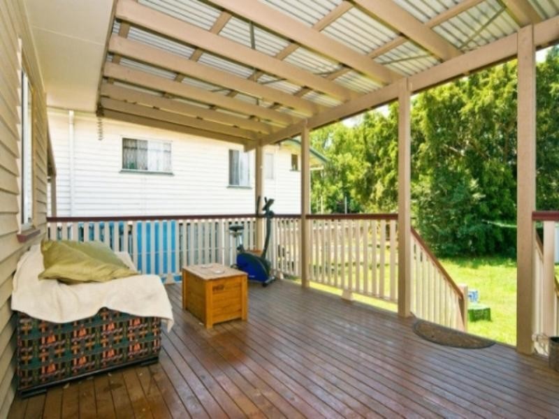 18 Gerlee Street, Tennyson QLD 4105