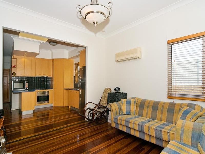 18 Gerlee Street, Tennyson QLD 4105