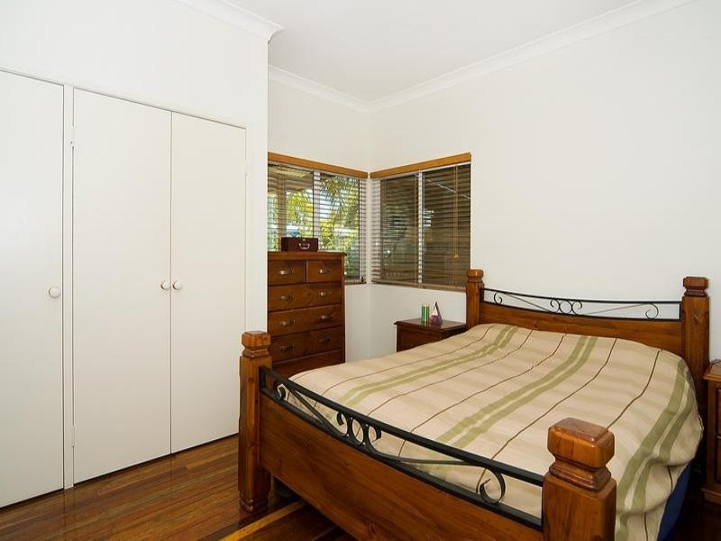 18 Gerlee Street, Tennyson QLD 4105