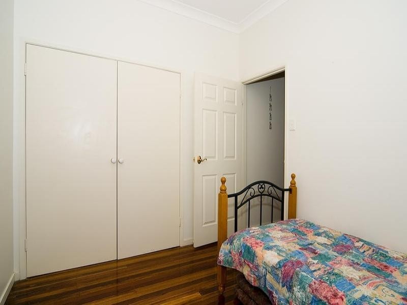 18 Gerlee Street, Tennyson QLD 4105
