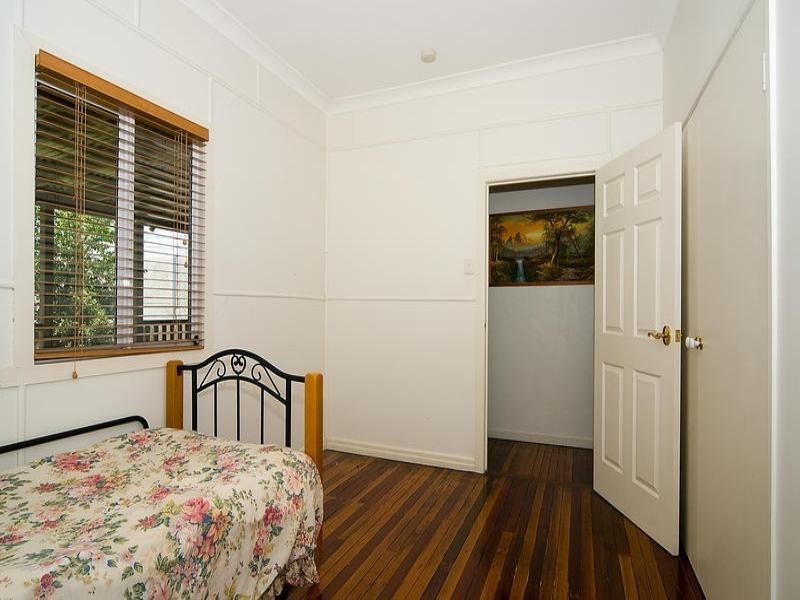 18 Gerlee Street, Tennyson QLD 4105