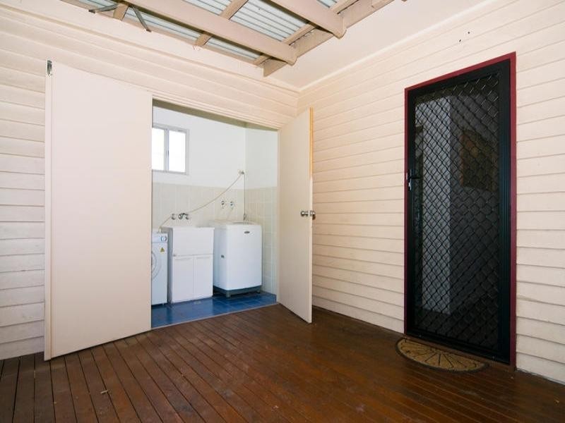 18 Gerlee Street, Tennyson QLD 4105