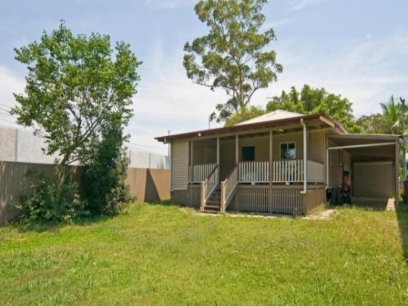18 Gerlee Street, Tennyson QLD 4105