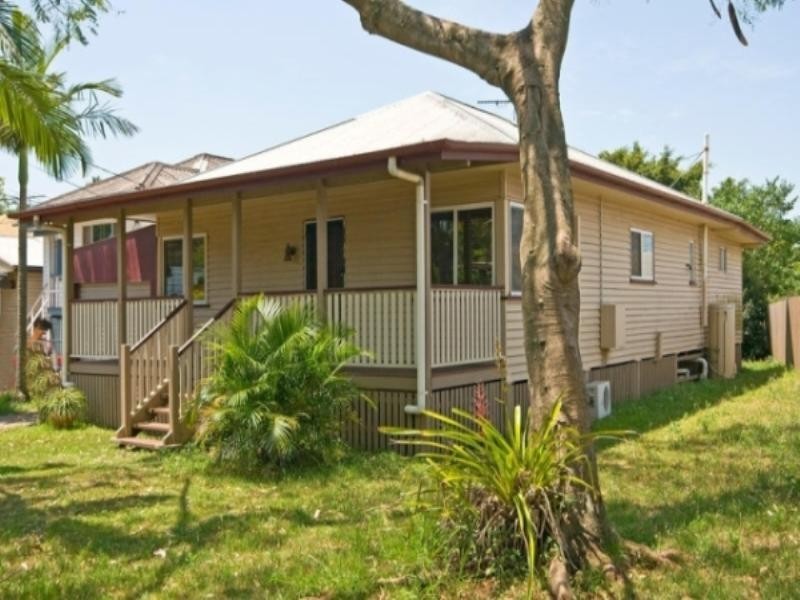 18 Gerlee Street, Tennyson QLD 4105