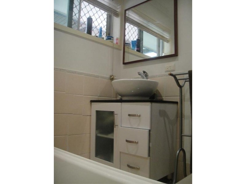 10 MacFarlane Street, Riverhills QLD 4074