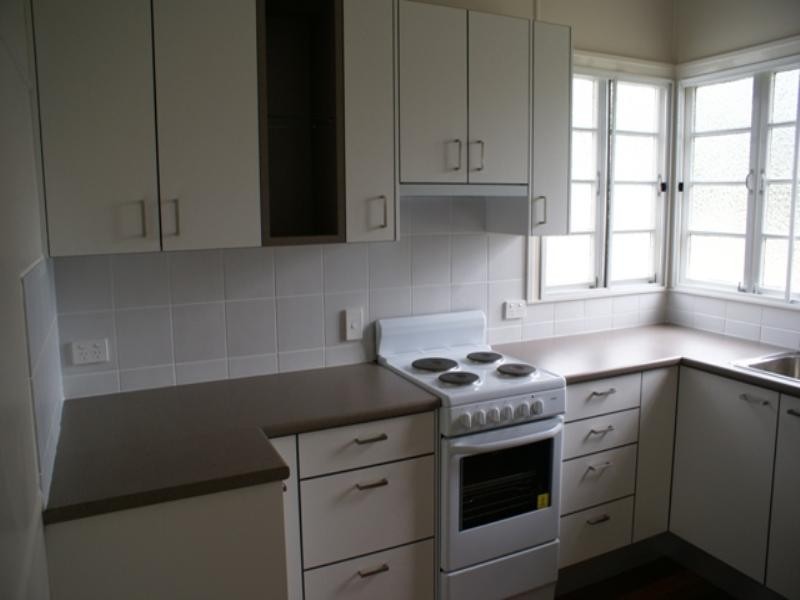 10 Young Street, Graceville QLD 4075