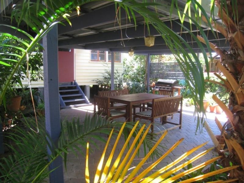 35 Graceville Avenue, Graceville QLD 4075