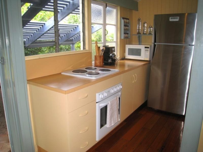 35 Graceville Avenue, Graceville QLD 4075