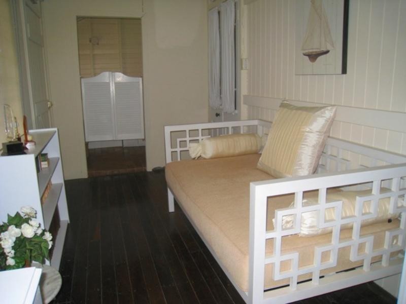 35 Graceville Avenue, Graceville QLD 4075