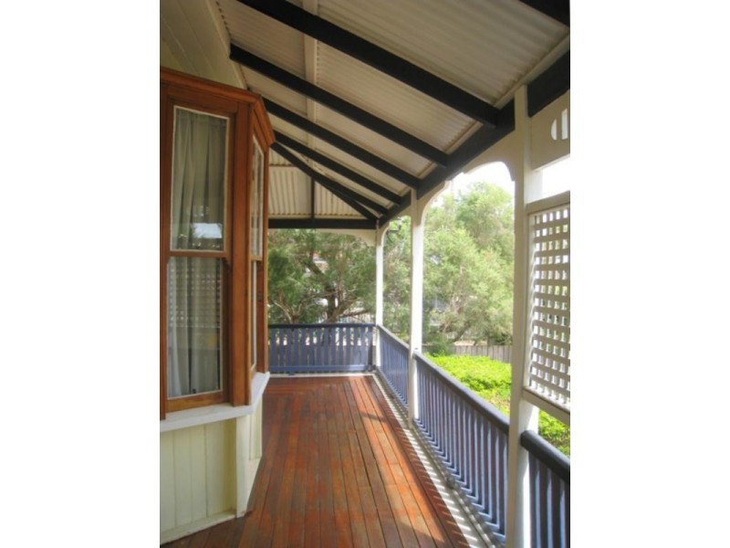 35 Graceville Avenue, Graceville QLD 4075