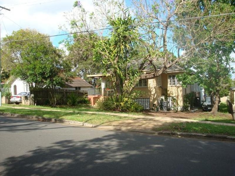 28 Walker Street, Corinda QLD 4075