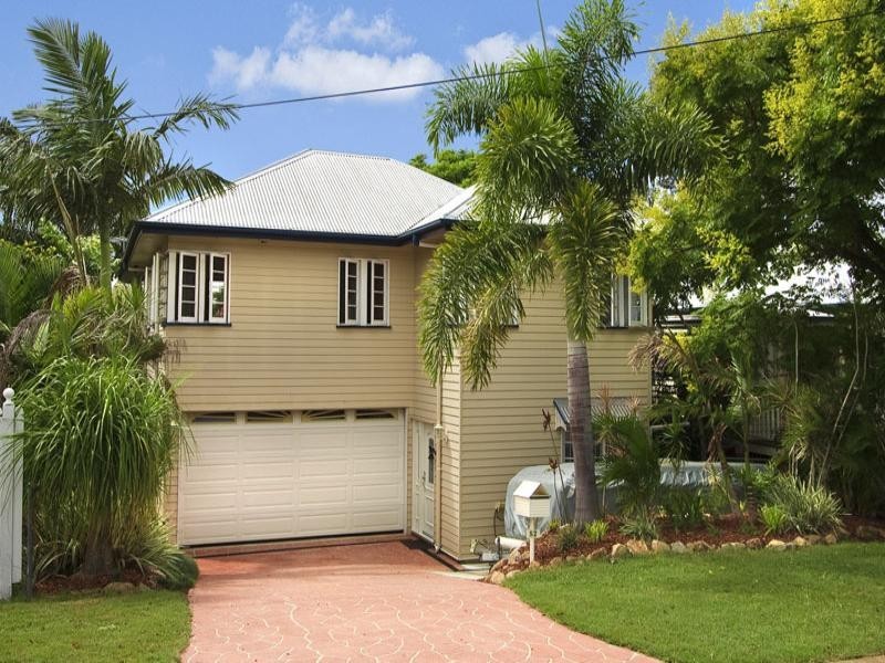 52 White Street, Graceville QLD 4075