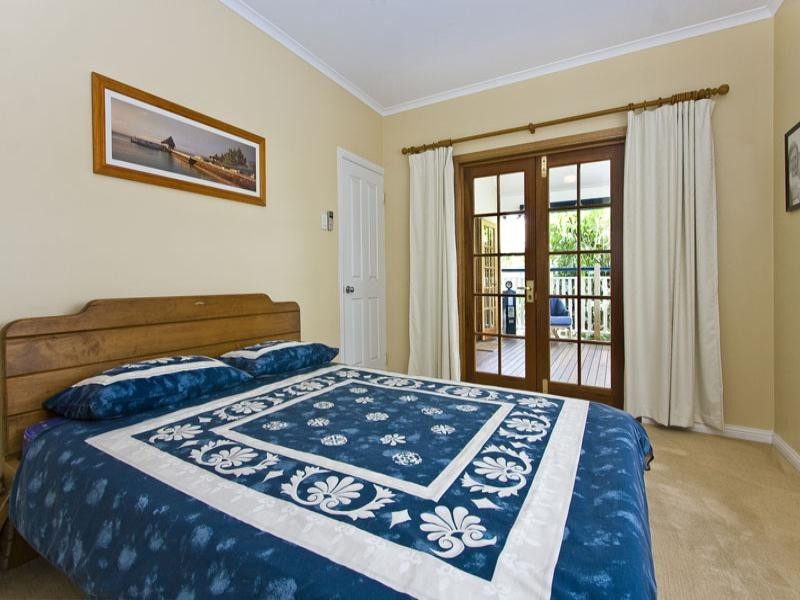 52 White Street, Graceville QLD 4075