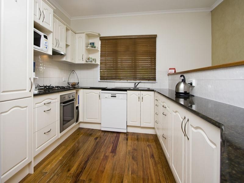 52 White Street, Graceville QLD 4075