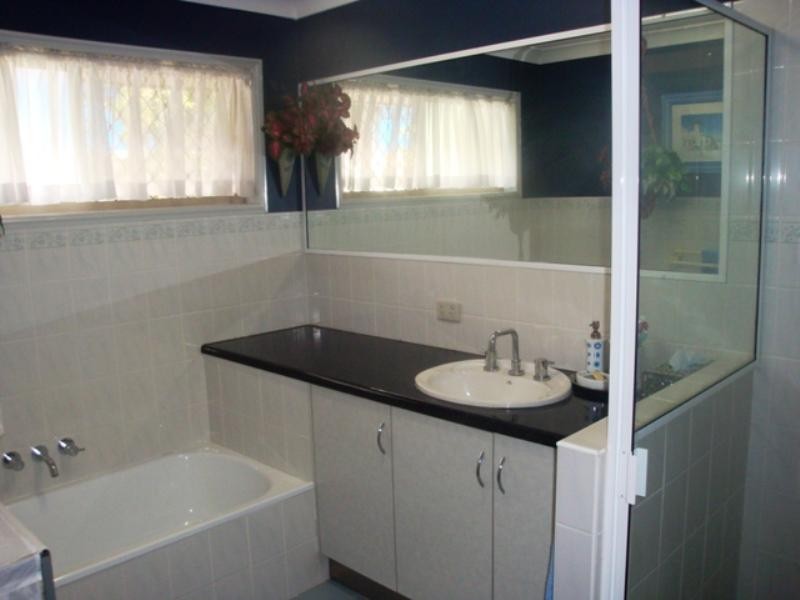 6 Prestwick Street, Oxley QLD 4075