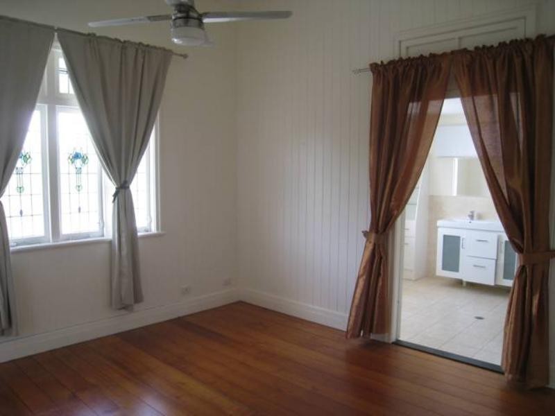 45 Honour Avenue, Chelmer QLD 4068