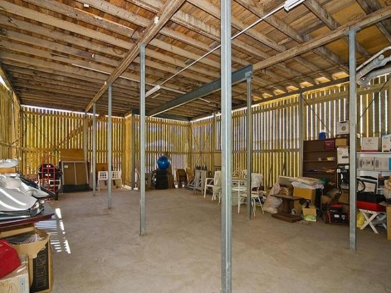 32 LANCELOT Street, Tennyson QLD 4105