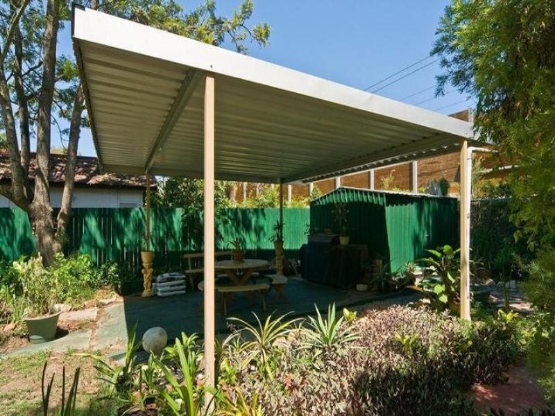 32 LANCELOT Street, Tennyson QLD 4105