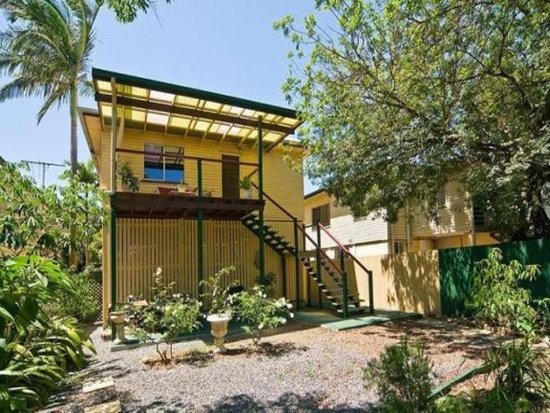 32 LANCELOT Street, Tennyson QLD 4105