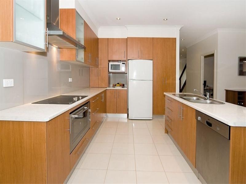 85 Long Street West, Graceville QLD 4075