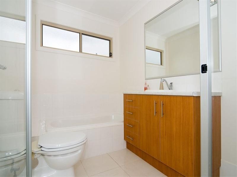 85 Long Street West, Graceville QLD 4075