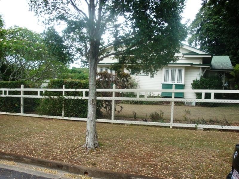 27 Dudley Street, Sherwood QLD 4075