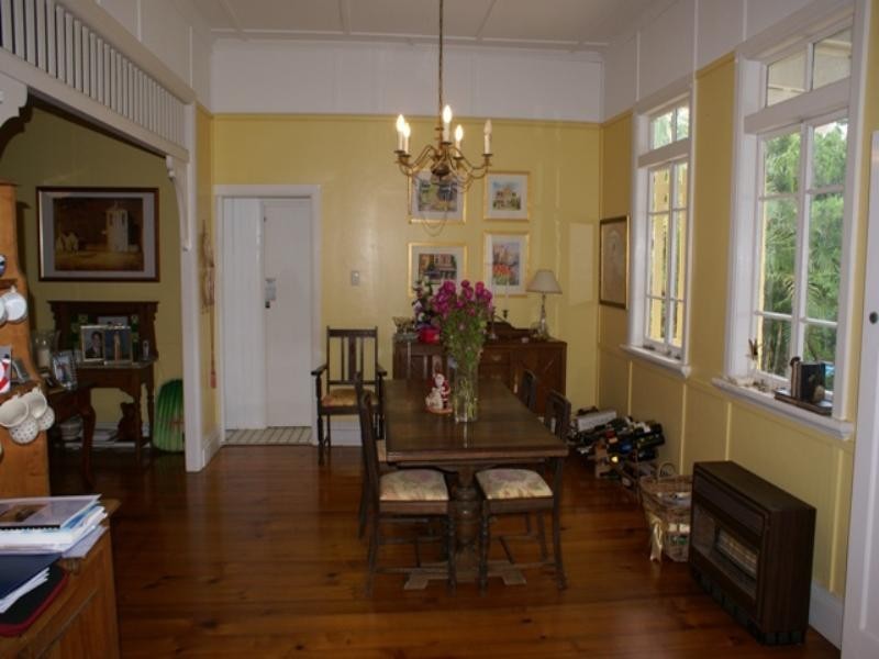 24 Weinholt Street, Sherwood QLD 4075