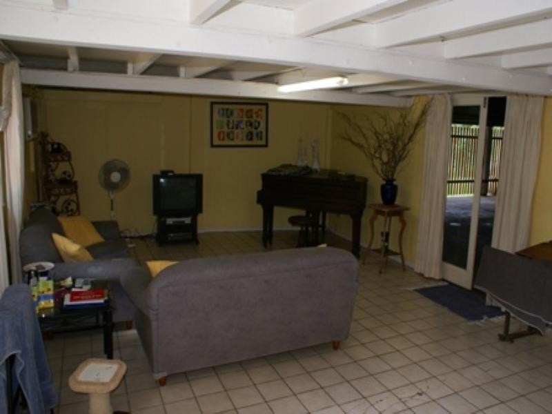 24 Weinholt Street, Sherwood QLD 4075