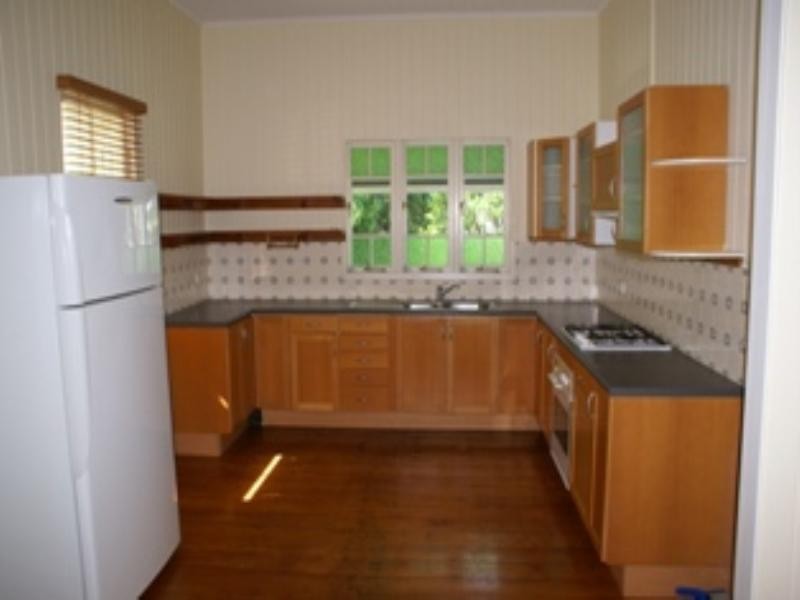 12 Plumer Street, Sherwood QLD 4075