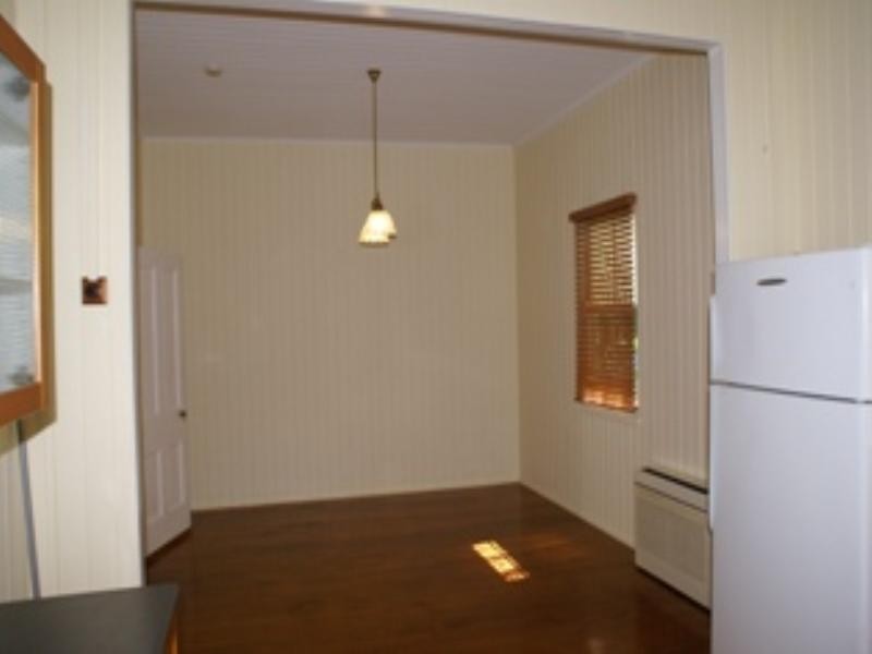 12 Plumer Street, Sherwood QLD 4075