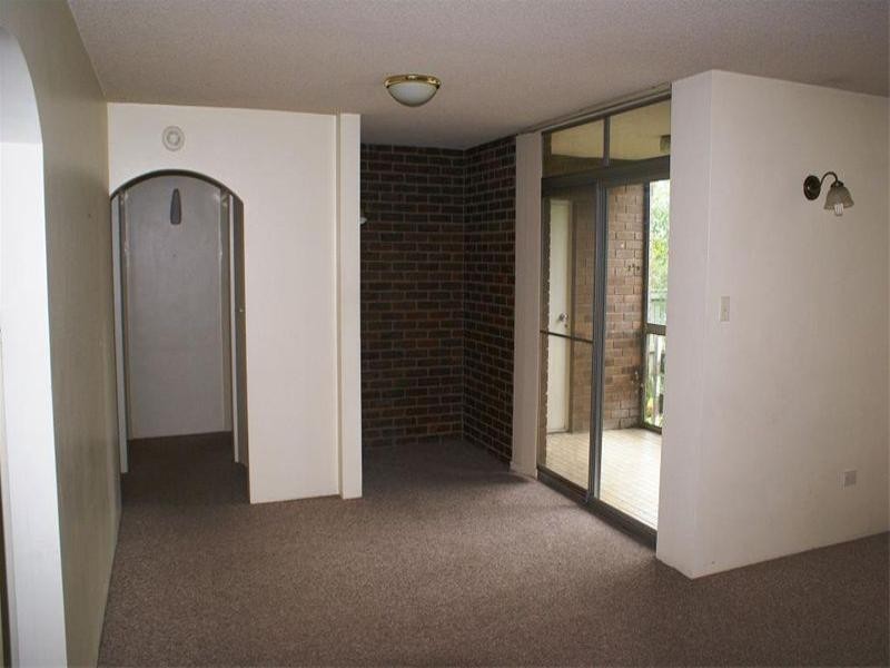 1/208 Carmody Road, St Lucia QLD 4067