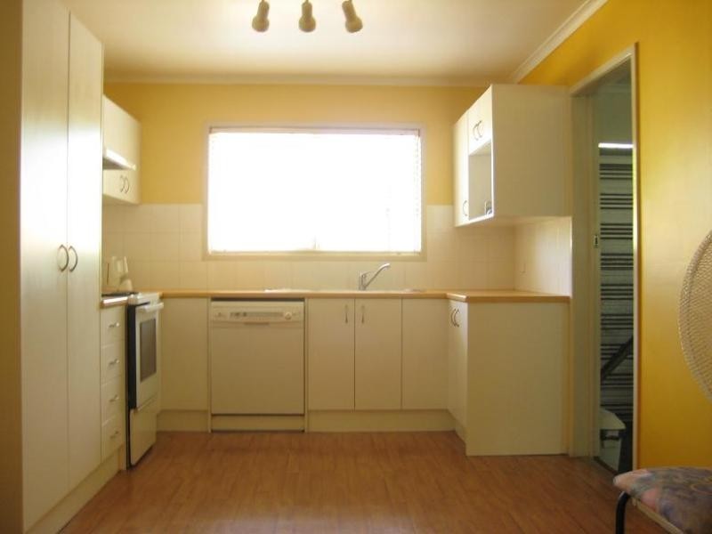 4 Rinora Street, Corinda QLD 4075