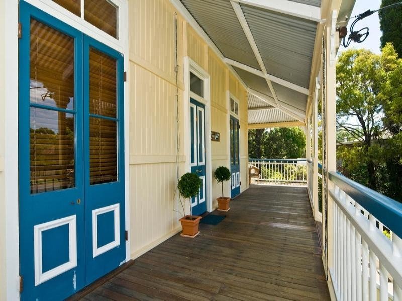 83 Englefield Road, Oxley QLD 4075