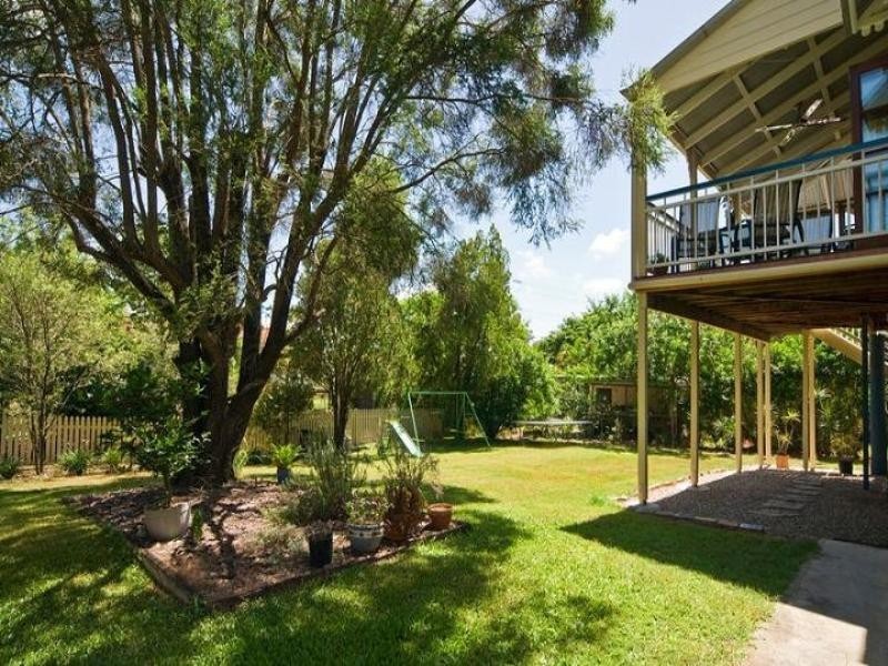 83 Englefield Road, Oxley QLD 4075