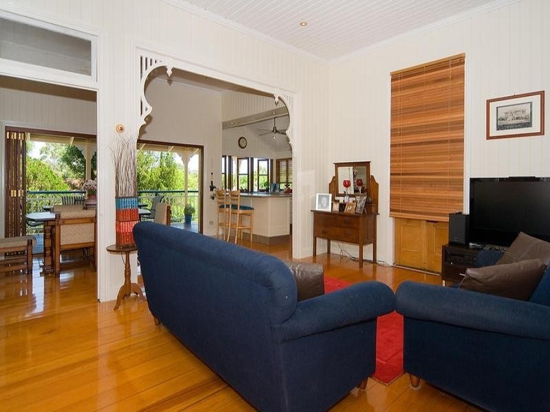 83 Englefield Road, Oxley QLD 4075