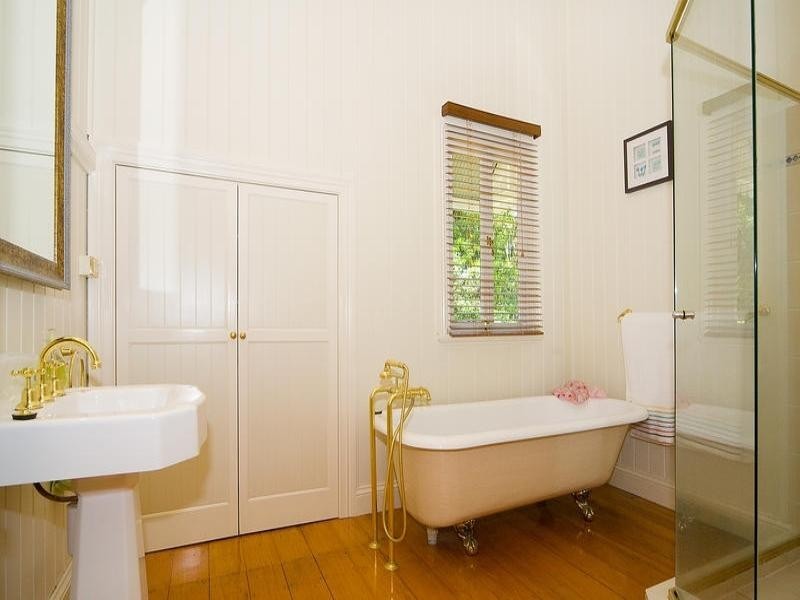 83 Englefield Road, Oxley QLD 4075