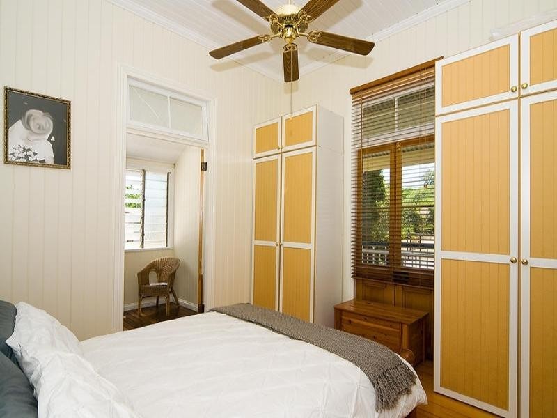 83 Englefield Road, Oxley QLD 4075